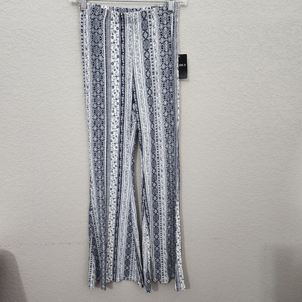 Forever 21 Pants Size S Womens Navy Cream Boho Printed Flared New